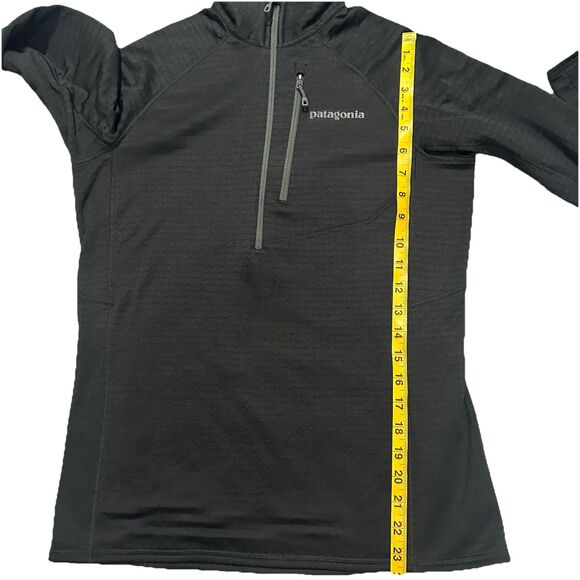 Patagonia Women’s R1 Pullover Fleece Lined S Black 1/2 Zip Slim Pocket Hiking - Picture 10 of 11